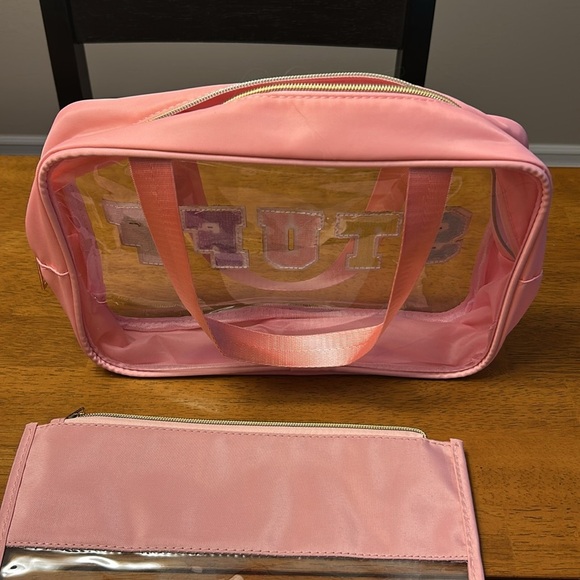 Set of pink travel bags never used. - Picture 3 of 6